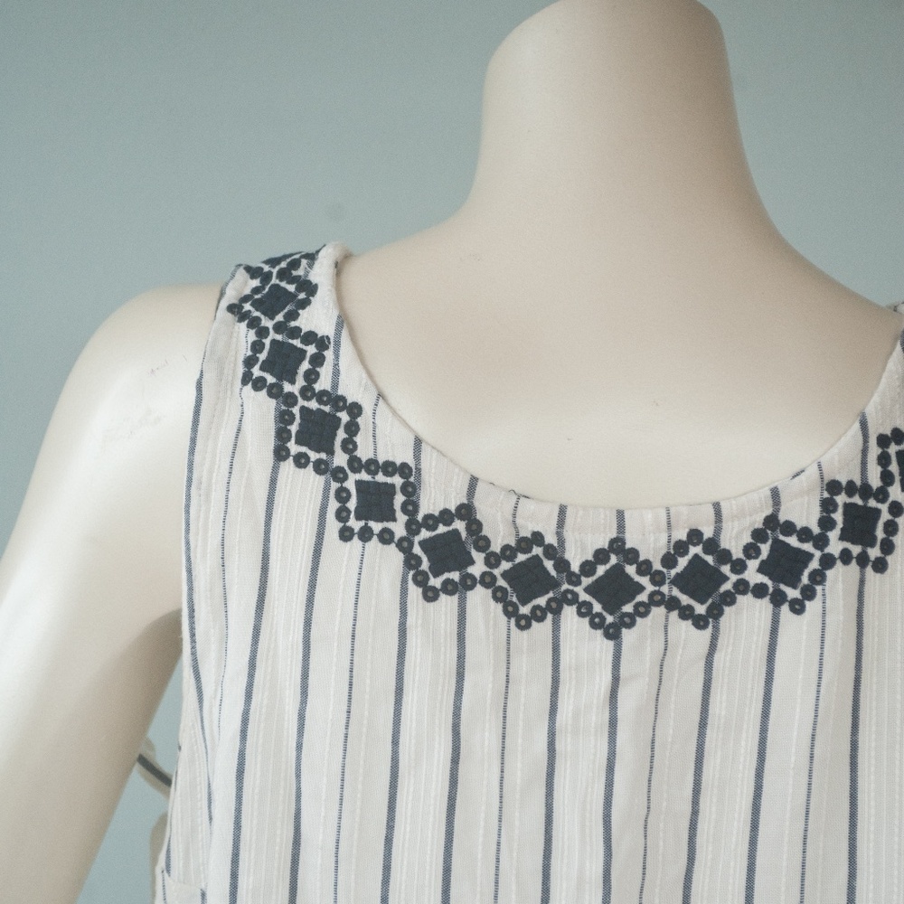 NWT L*Space Embroidered Tassel Tie Sides Bridget Top - Picture 9 of 9